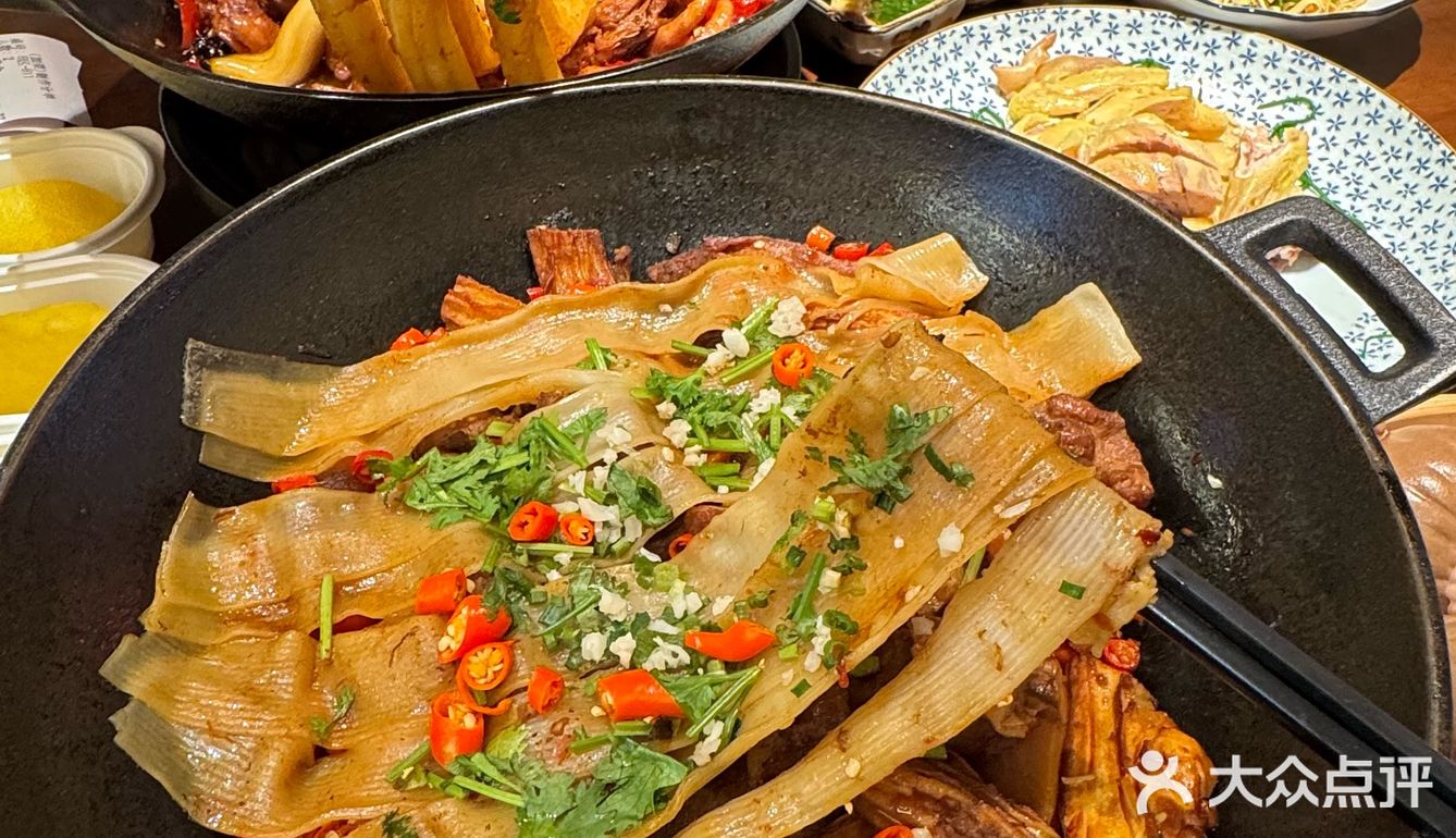 上海也有了!!Labubu馒头铁锅炖…