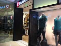 -lululemon(上海浦东IFC店)