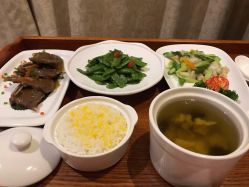 -裕月馨月子中心(滨江店)