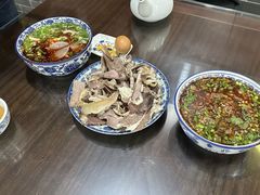 -吾穆勒蓬灰牛肉面·清真(北滨河中路店)