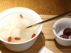 川贝百合炖雪梨-炖物24章·顺时轻养茶(杭州大厦店)