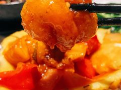 菠萝咕噜虾球-衡山汇·高级粤菜(霄云路店)