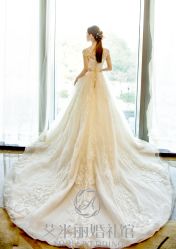 点击看大图 -艾米丽婚纱礼服