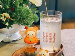 椰子水淋上意式浓缩-店溡三(御华名苑愚园路1221弄店)