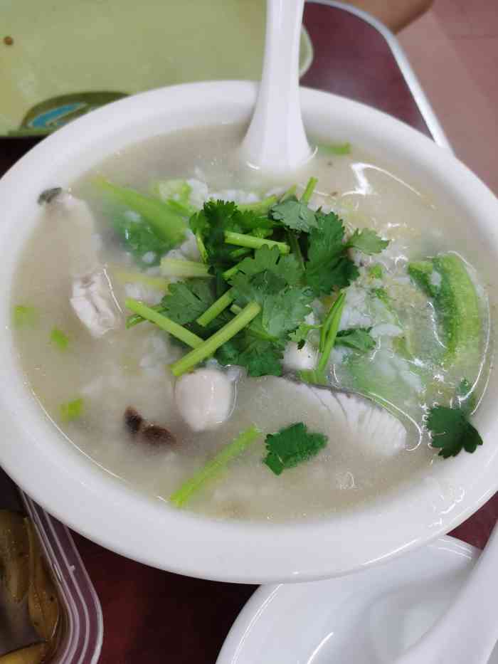 老三洪阳鱼粥(金沙花园店)-"生长在海滨城市的家人来深圳,品尝了不