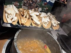 -芸山季·云南山珍菌火锅(人民广场来福士店)