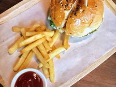 祖母超级至尊汉堡-G+KITCHEN(龙湖狮山天街店)