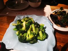 -胡桃里音乐酒馆(环亚凯瑟琳广场店)