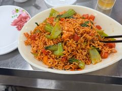 -小山羊功夫串·泰安烧烤·海鲜小炒老地摊店