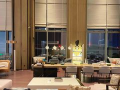 -深圳国际会展中心希尔顿酒店(前海华发冰雪世界店)
