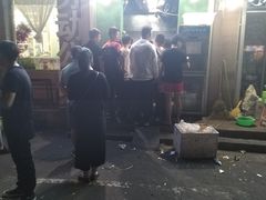 -劳动公园新疆人烤腰子