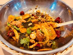 麻辣香锅面-拿渡麻辣香锅(世茂广场·工三店)