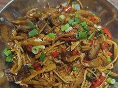 -三湘四水正宗湘菜(君峰路店)