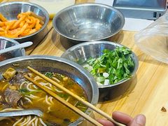 -柳州肥姨妈大骨螺蛳粉(江宁万达店)