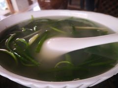 石榴花炒肉-乡绅本色白家厨坊