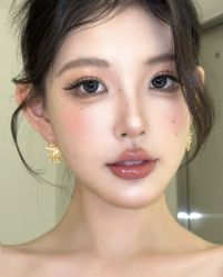 -明天见·化妆造型工作室