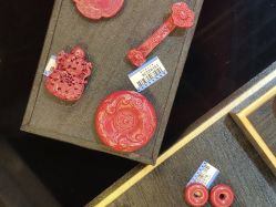 -灵彩珠宝(朗香街店)