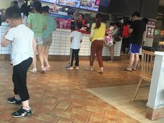 -肯德基(叠彩店)