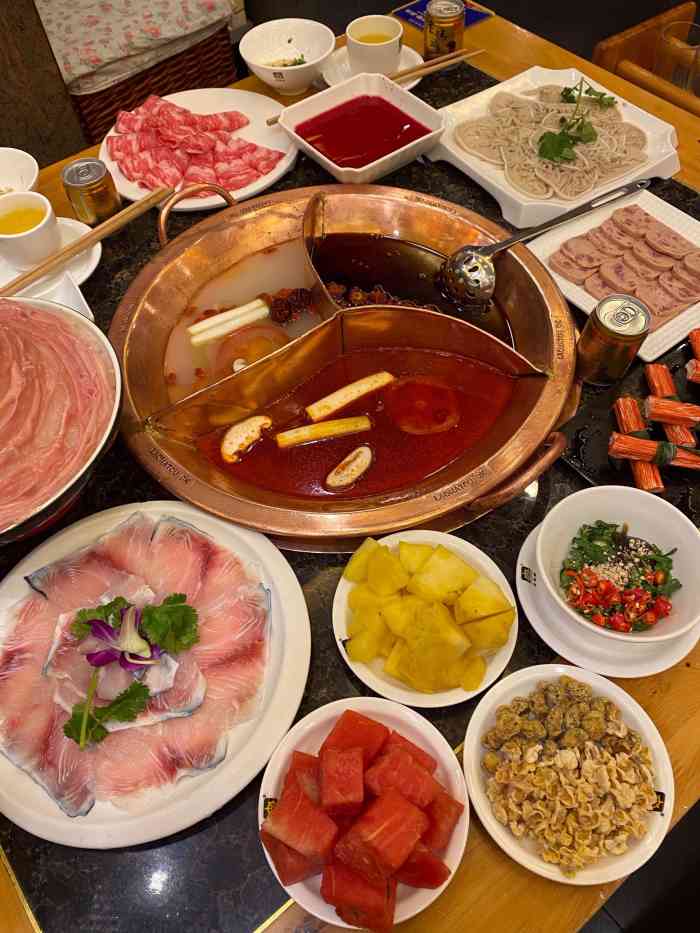 老码头火锅(春熙店)-"排了四十分钟的老码头,不负众望,火辣辣的.