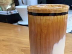 -Line 咖啡(石厦花园店)