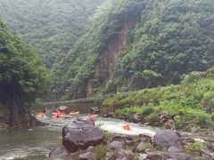 -安吉龙王山峡谷漂流