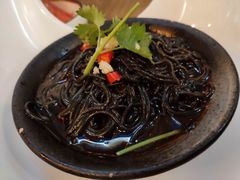 黑色蕨根粉-豆蔻电影主题餐厅(四牌楼店)