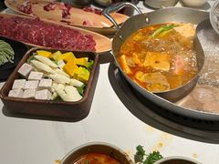 -左庭右院鲜牛肉火锅(金山万达店)