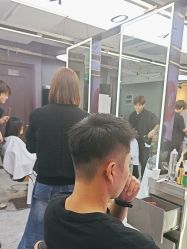 -藤野造型烫发染发