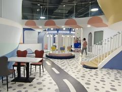 -蓝鲸奇亲子游泳俱乐部