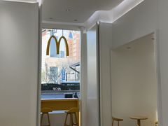 -麦当劳(徐汇漕溪北路百脑汇店)