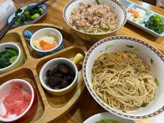 -裕兴记·蟹黄面馆养育巷精选店面馆