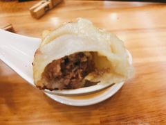 牛肉鍋貼-小姜锅贴(凤凰街店)