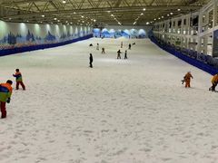 -乔波室内滑雪场