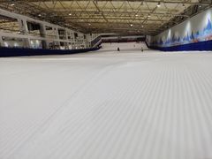 -乔波室内滑雪场