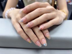-芊屿芊浔美甲