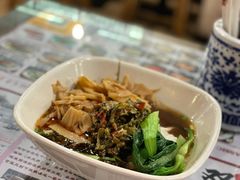 -双燕楼·手工馄饨·汤面小吃(世纪汇店)