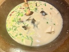 -咕嘟草帽鱼·牛奶一样的鲜鱼汤(天鹅湖万达广场店)