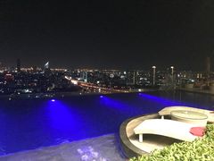 -阿瓦尼河滨曼谷酒店