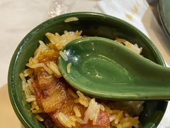 广式腊味煲仔饭-狐狸爱上椰子鸡(滨江星光大道店)