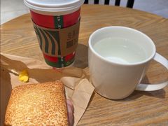 -星巴克臻选(郑州国贸360广场店)