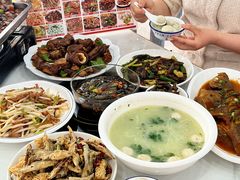 -丹水桥地锅鱼·翘嘴鲌·地方特色全鱼宴(丹江口大坝店)