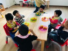-MuaKids Garden