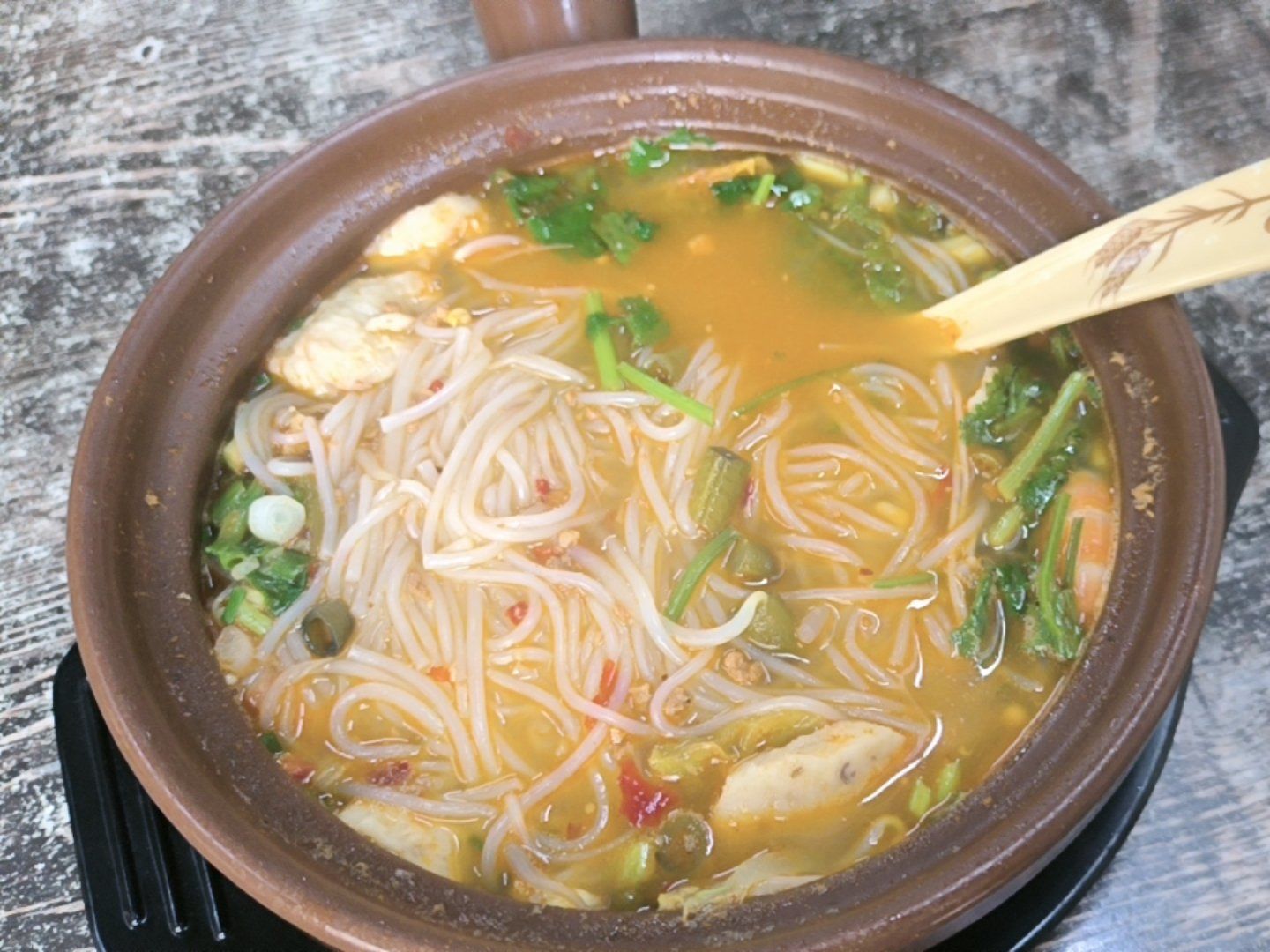 鲜虾米线