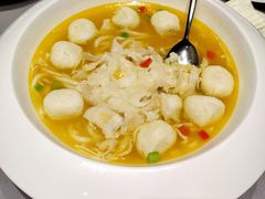 金汤鱼唇蟹黄丸子-东荟轩