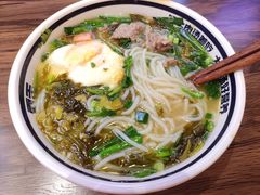 -霸舌生滚牛肉米粉(天生街道店)