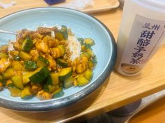 -西部马华清真兰州牛肉面·烧烤夜市(三里河店)