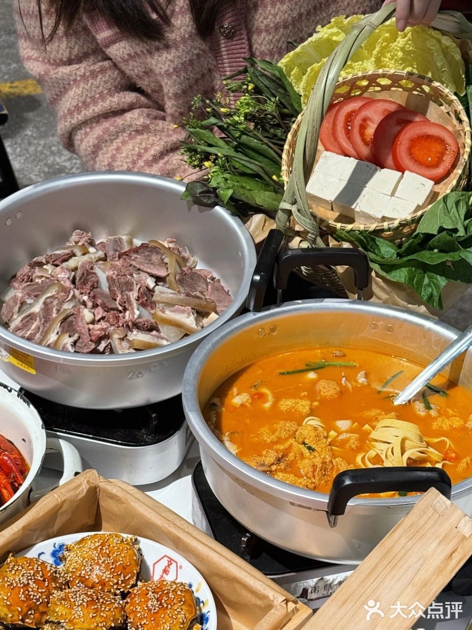 不辣不欢的一顿饭！这里真齐全