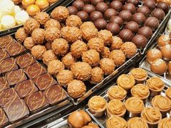 -Laderach 莱德拉(上海环贸iapm店)