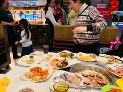 -佰烧海鲜烤肉火锅自助(世茂国际广场店)