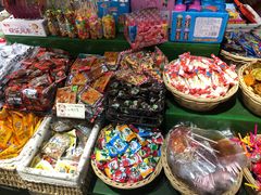 零售区-CITY MART城市集市·里弄(北外滩来福士广场店)